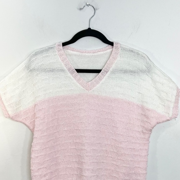 Hand knit 80s style pink white dolman sleeve v neck short sleeve sweater - Picture 6 of 9